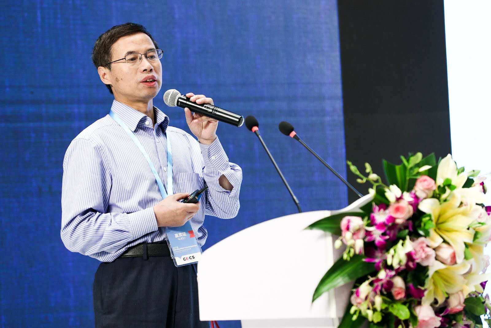 MK在线创新论坛第九百六十九讲：超分子可见光催化及环境、能源和肿瘤治疗探索